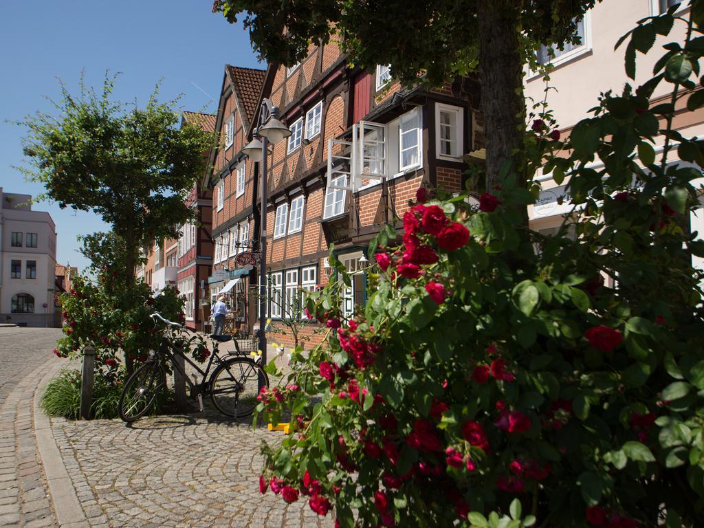 Hotel Gundelfinger Alter Markt Даненберг Екстериор снимка