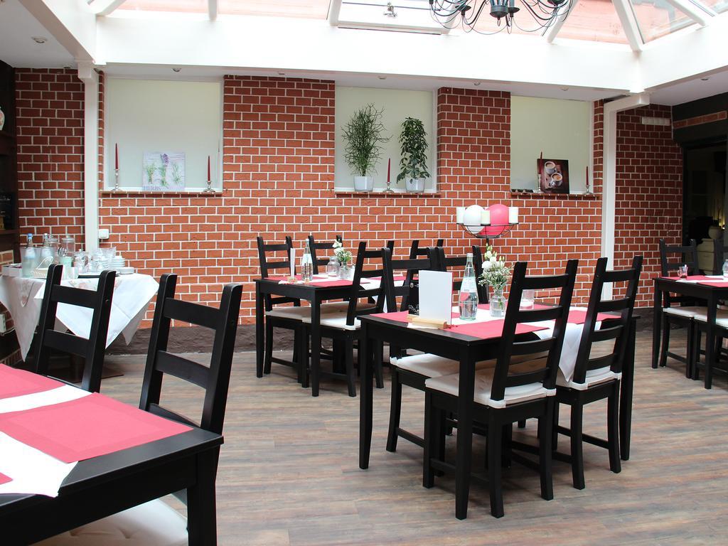 Hotel Gundelfinger Alter Markt Даненберг Екстериор снимка