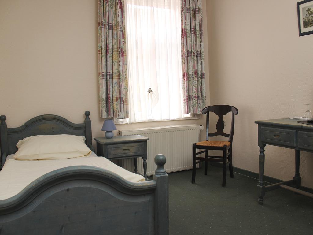 Hotel Gundelfinger Alter Markt Даненберг Стая снимка